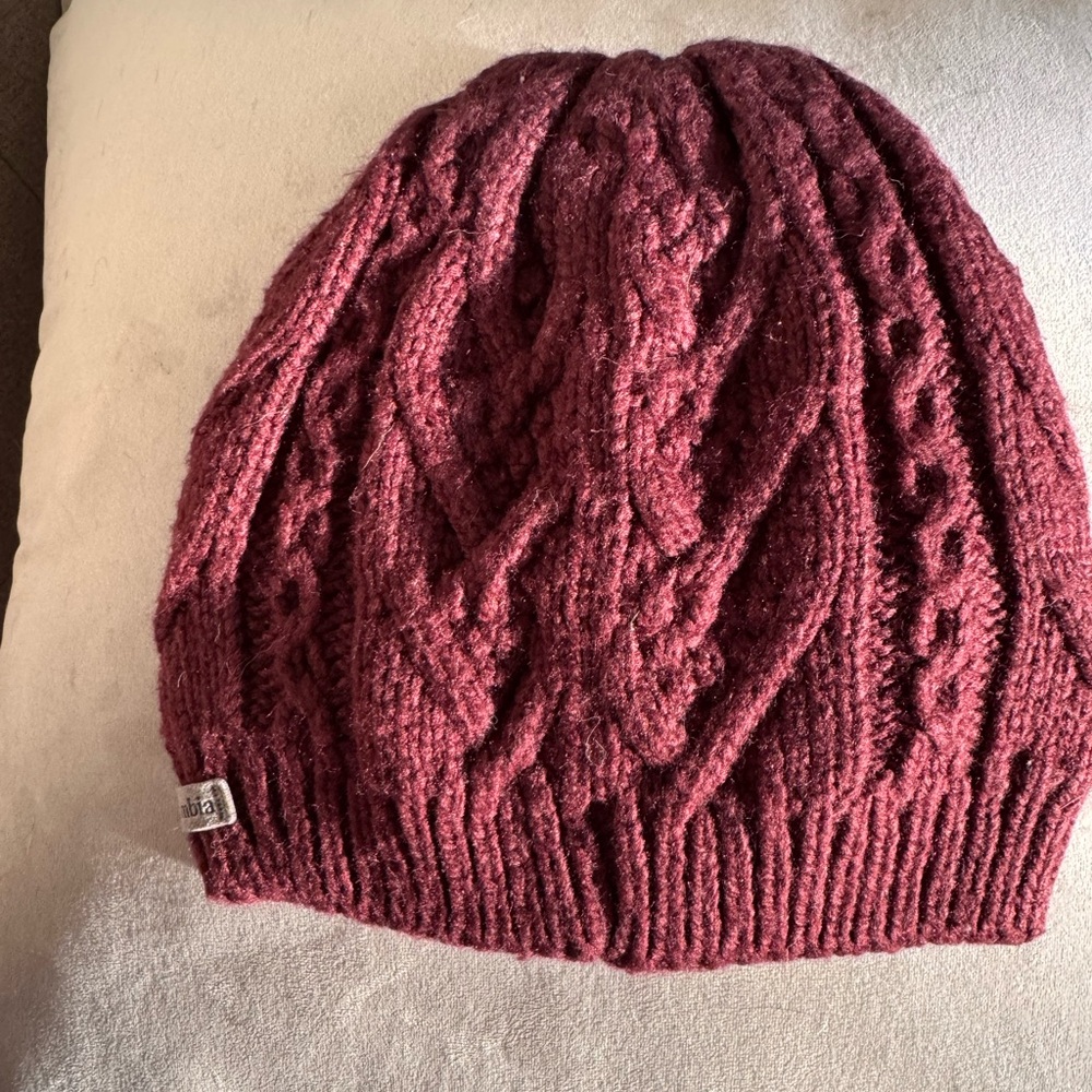 Columbia Omni Heat Burgundy Cable Knit Beanie